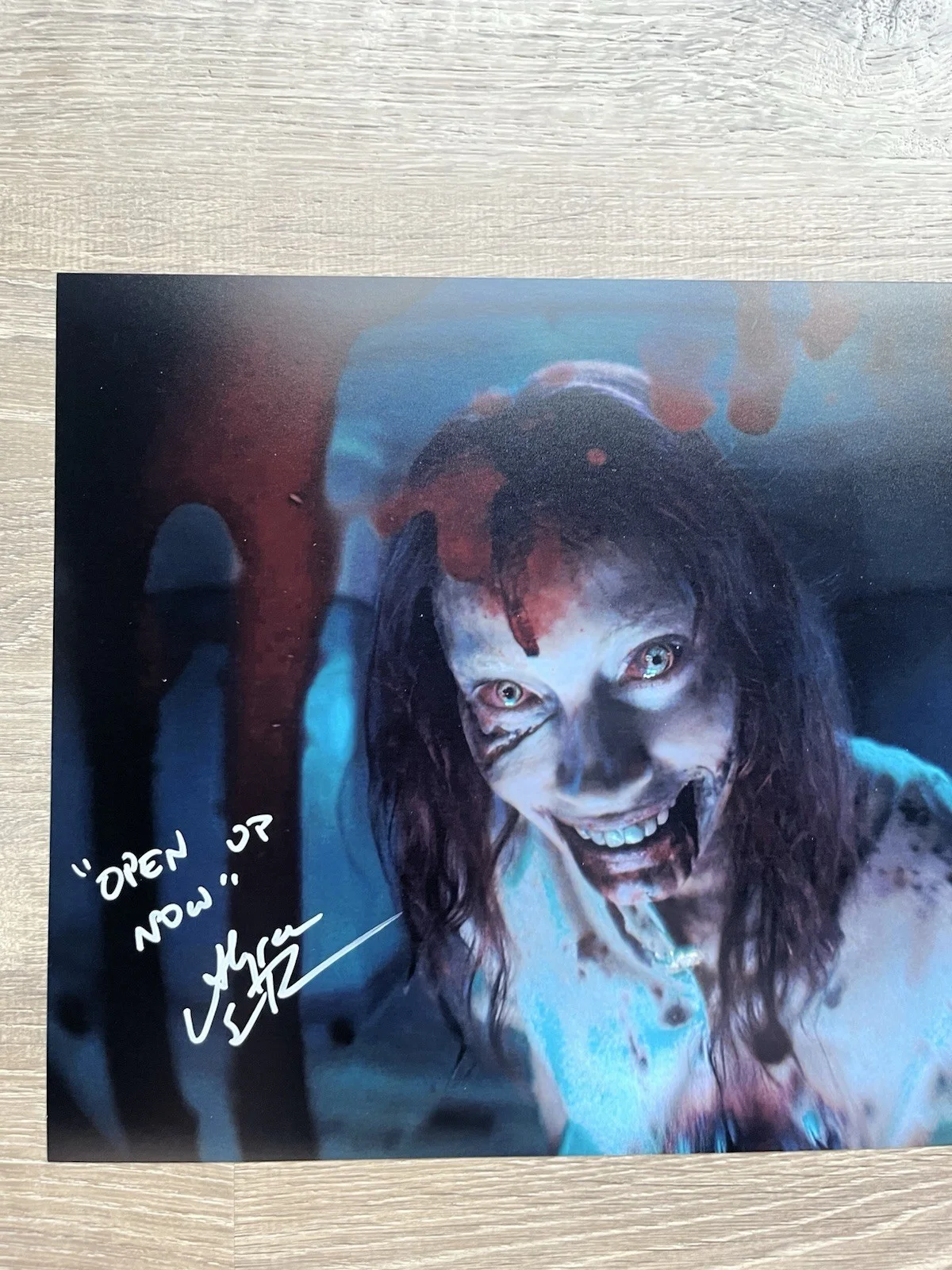 Alyssa Sutherland — Alyssa Sutherland Signed Evil Dead Rise 11x14 Photo JSA COA INSCRIBED Horror, image 3