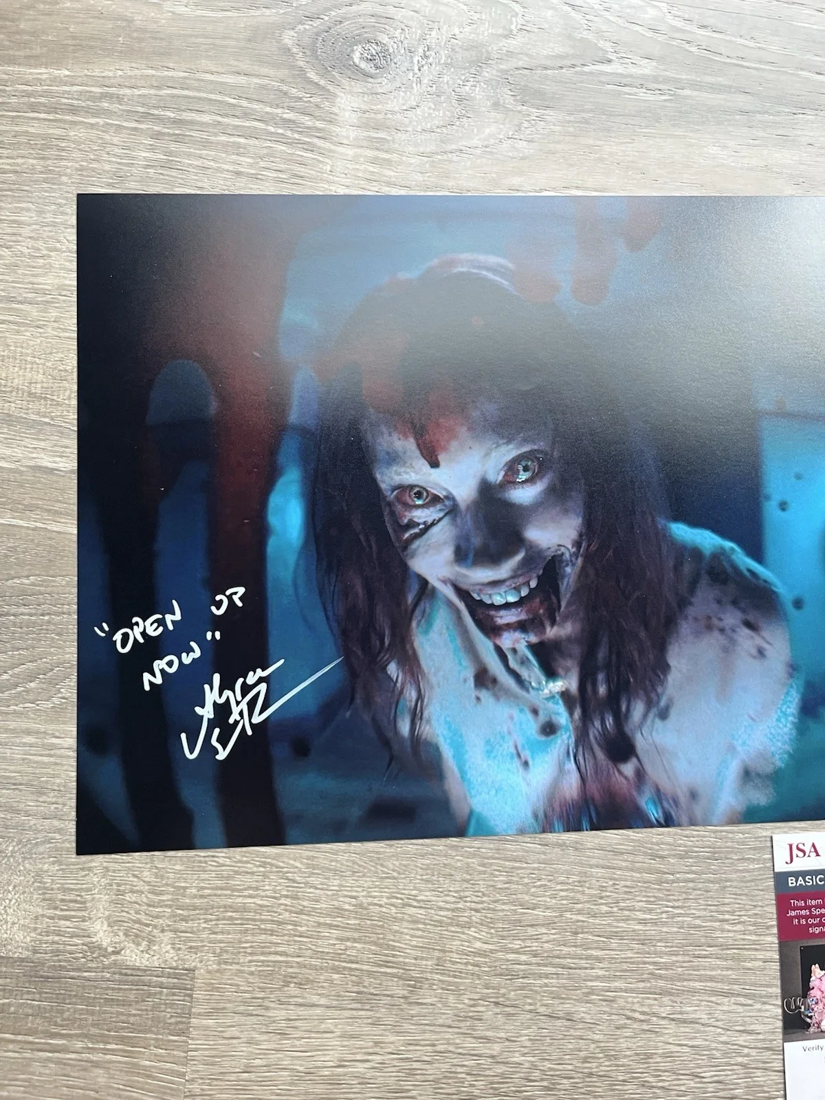 Alyssa Sutherland — Alyssa Sutherland Signed Evil Dead Rise 11x14 Photo JSA COA INSCRIBED Horror, image 5