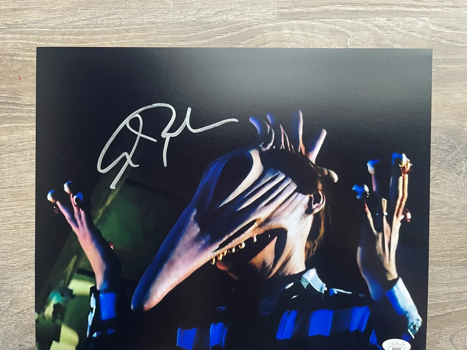 Alec Baldwin — Alec Baldwin Signed Beetlejuice 11x14 Photo JSA COA Adam Maitland, изображение 3