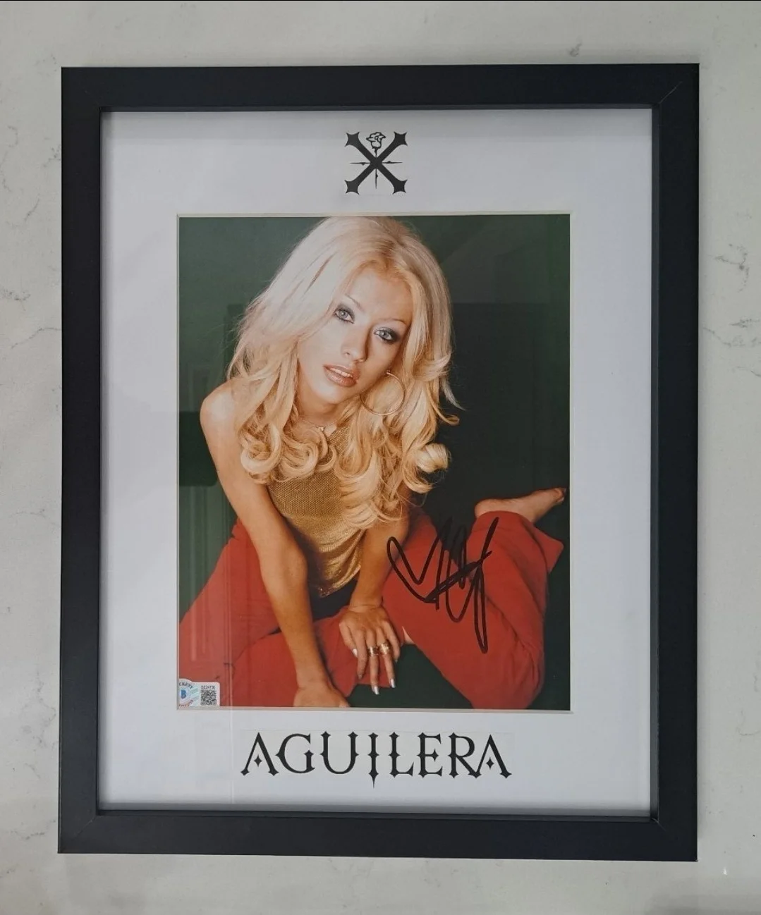 *CHRISTINA AGUILERA* Signed Rare 8x10 Photo Custom Framed/Matted Beckett BAS New, изображение 2