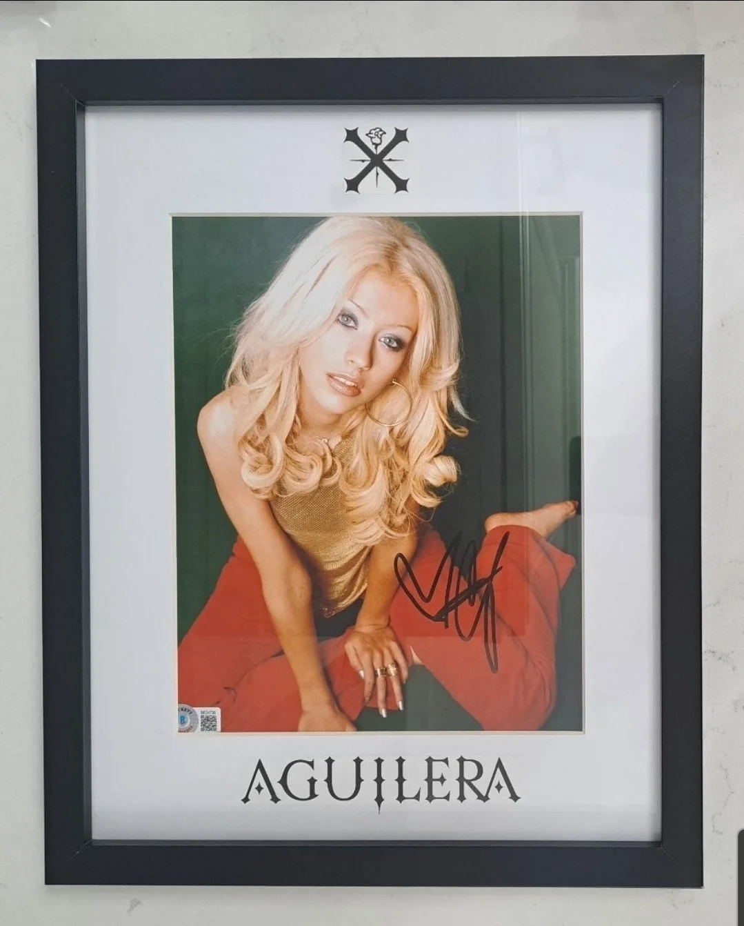 *CHRISTINA AGUILERA* Signed Rare 8x10 Photo Custom Framed/Matted Beckett BAS New, изображение 3