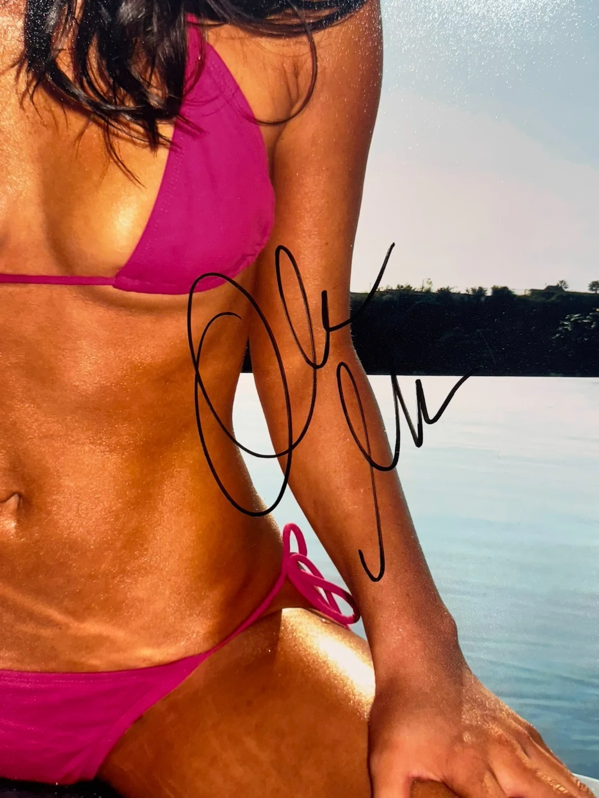 OLIVIA MUNN SIGNED 16X20 PHOTO AUTO BEAUTIFUL SEXY BECKETT BAS COA, image 2