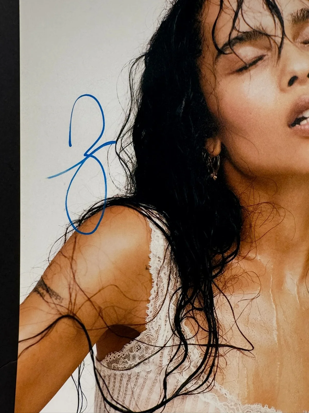 ZOE KRAVITZ SIGNED 11X17 PHOTO AUTO BEAUTIFUL SEXY BECKETT BAS COA, image 2