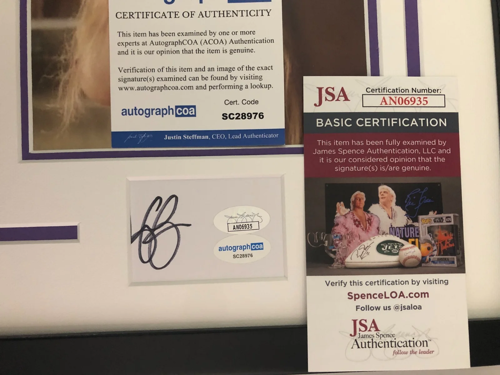 EMILIA CLARKE — EMILIA CLARKE as DAENERYS SIGNED PHOTO DISPLAY #3 GAME OF THRONES JSA COA, image 2