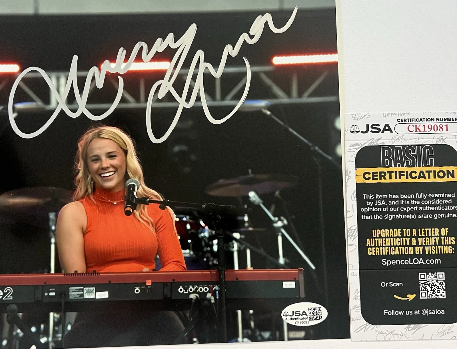 Avery Anna 'Indigo' Signed 8x10 Photo Country Singer Autograph JSA COA, изображение 2