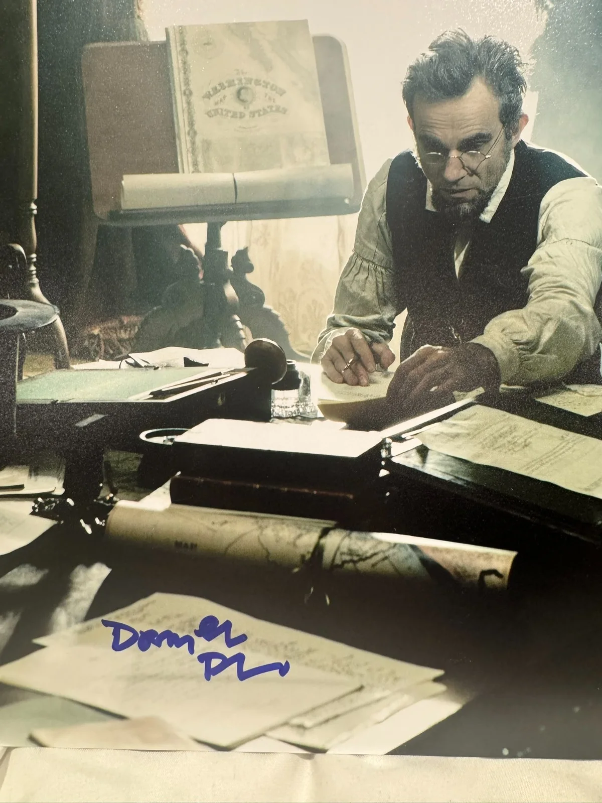 DANIEL DAY-LEWIS SIGNED 11X14 ABRAHAM LINCOLN PHOTO AUTO BECKETT BAS COA RARE, image 2