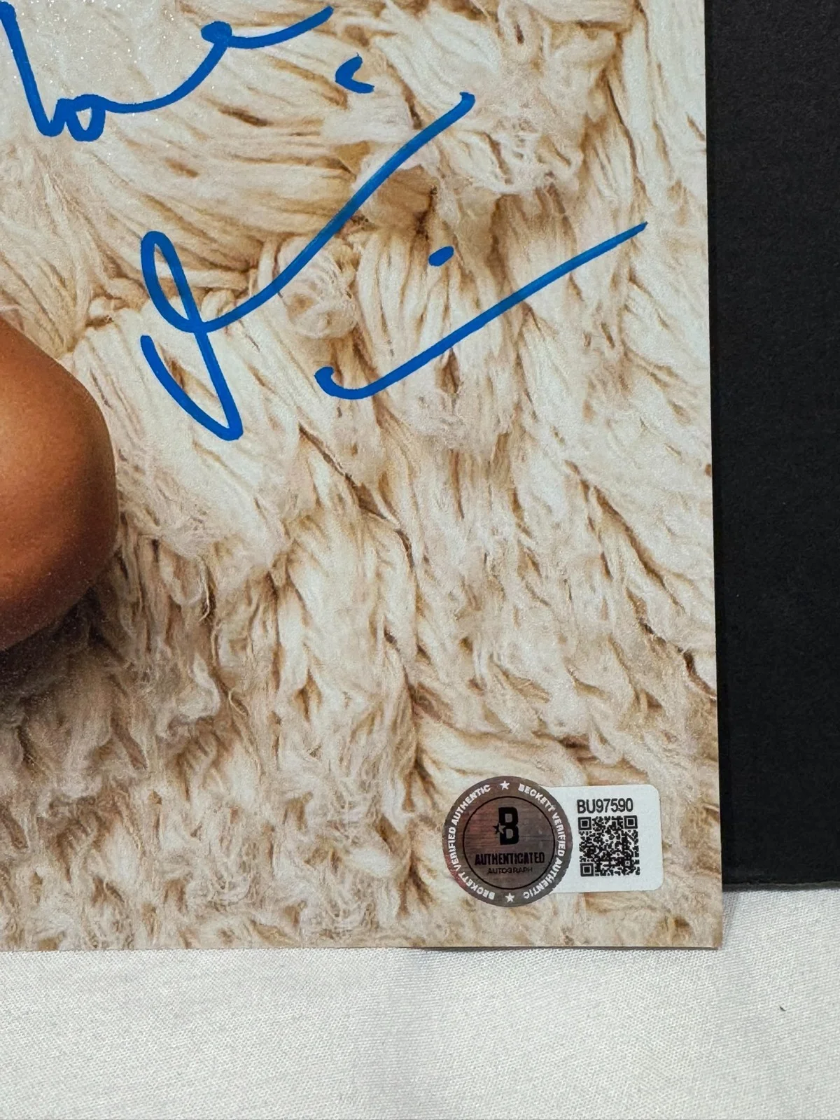 ADRIANA LIMA SIGNED 11X14 PHOTO AUTO VICTORIAS SECRET MODEL BECKETT BAS COA, изображение 2
