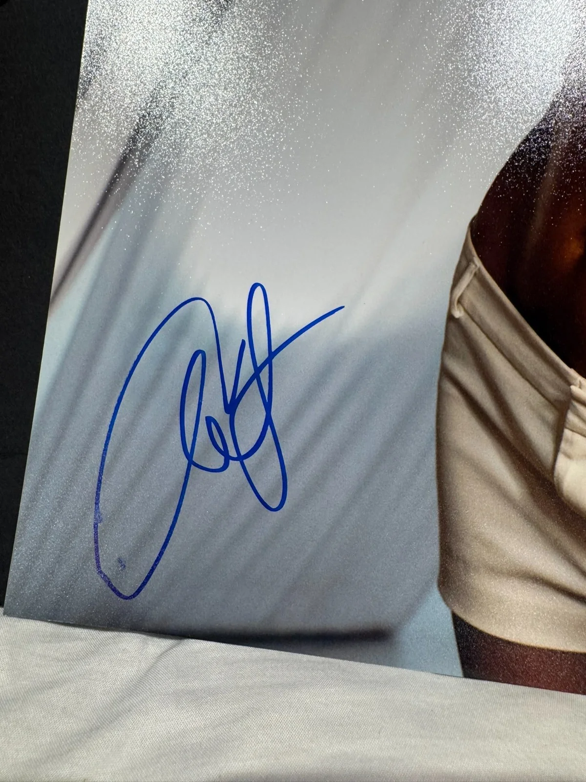 ALI LARTER SIGNED 11X14 PHOTO AUTO BECKETT BEAUTIFUL SEXY LANDMAN BAS COA, изображение 2