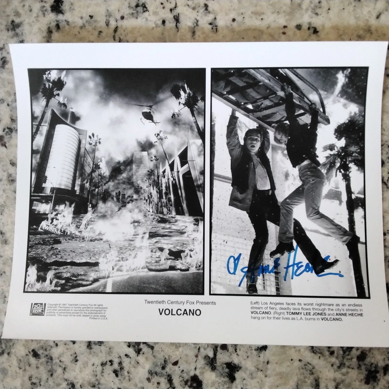 Anne Heche SIGNED 1997 Photo Movie TV Actress Volcano Donnie Brasco Ally McBeal, изображение 2