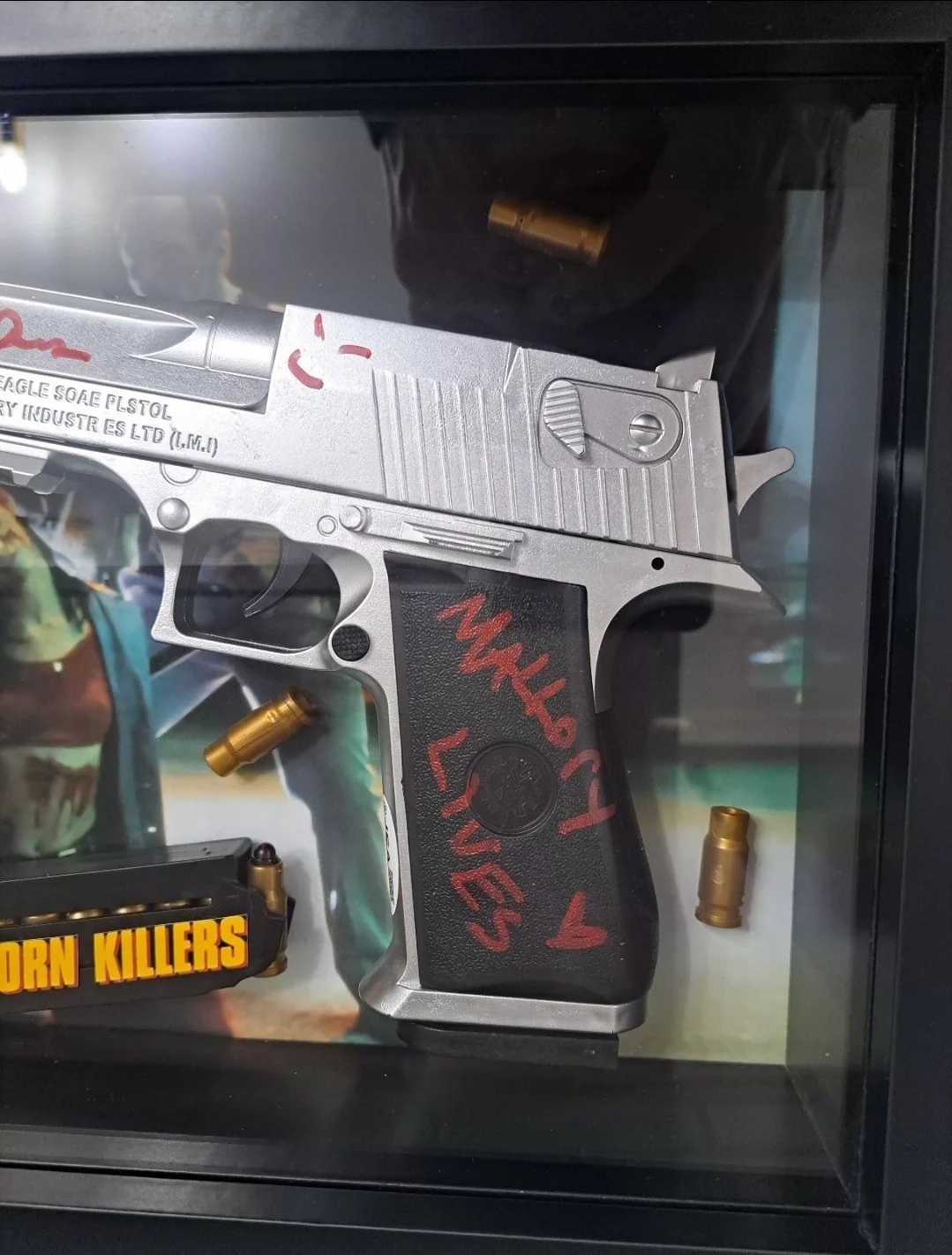 JULIETTE LEWIS Signed/Inscribed D.E. Replica Gun/Pistol Shadowbox Frame JSA New, image 3