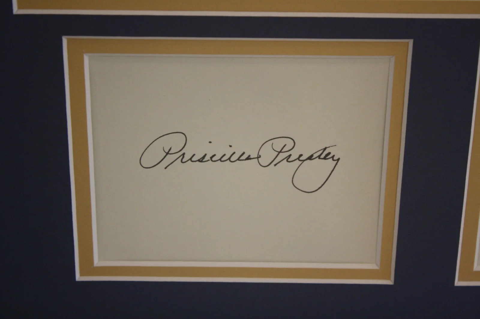 PRISCILLA PRESLEY & RILEY KEOUGH Cut Signatures Autographs & Magazine Cover JSA, изображение 3