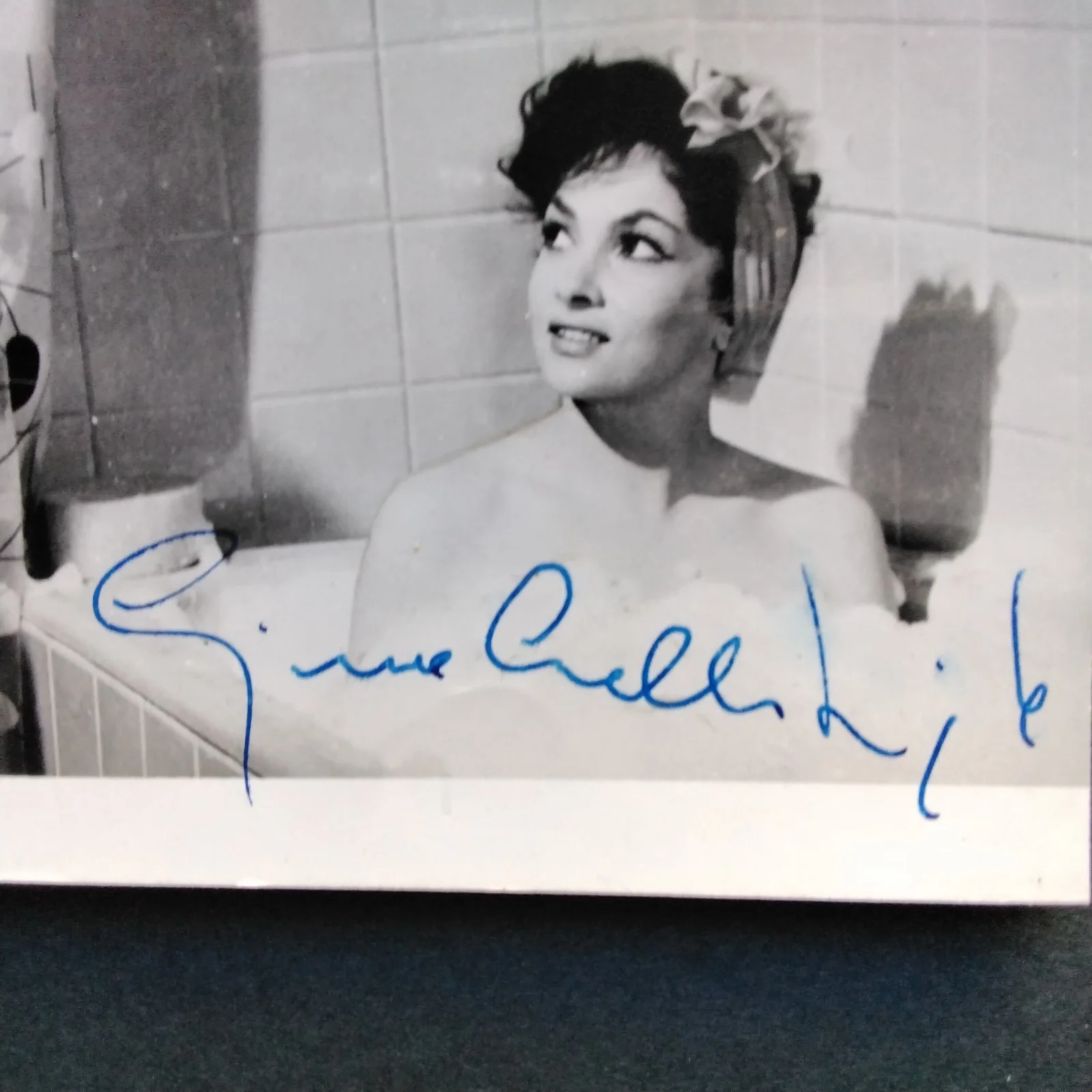Gina Lollobrigida SIGNED Photo 60s Movie Actress The Unfaithful Trapeze Sheba, изображение 4