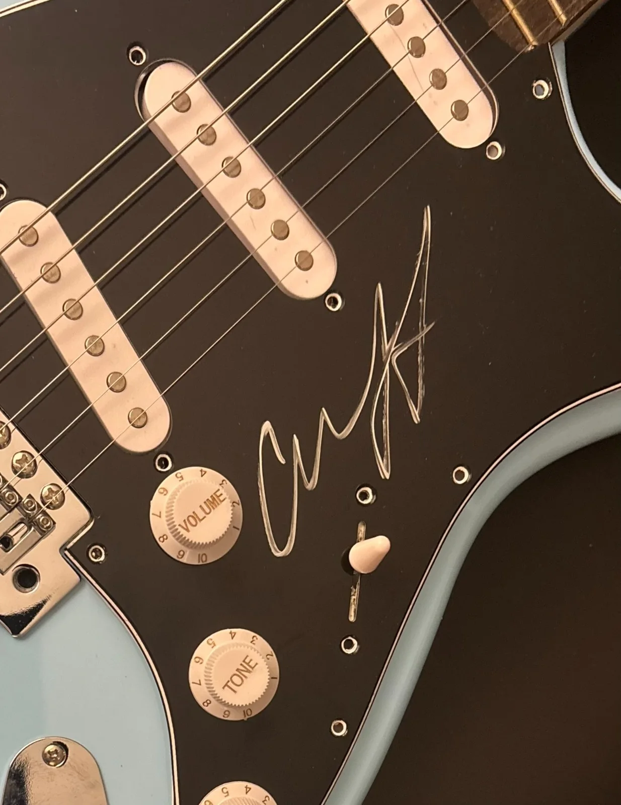 GFA Queen Band Singer * ADAM LAMBERT * Signed Electric Guitar PROOF COA, image 4