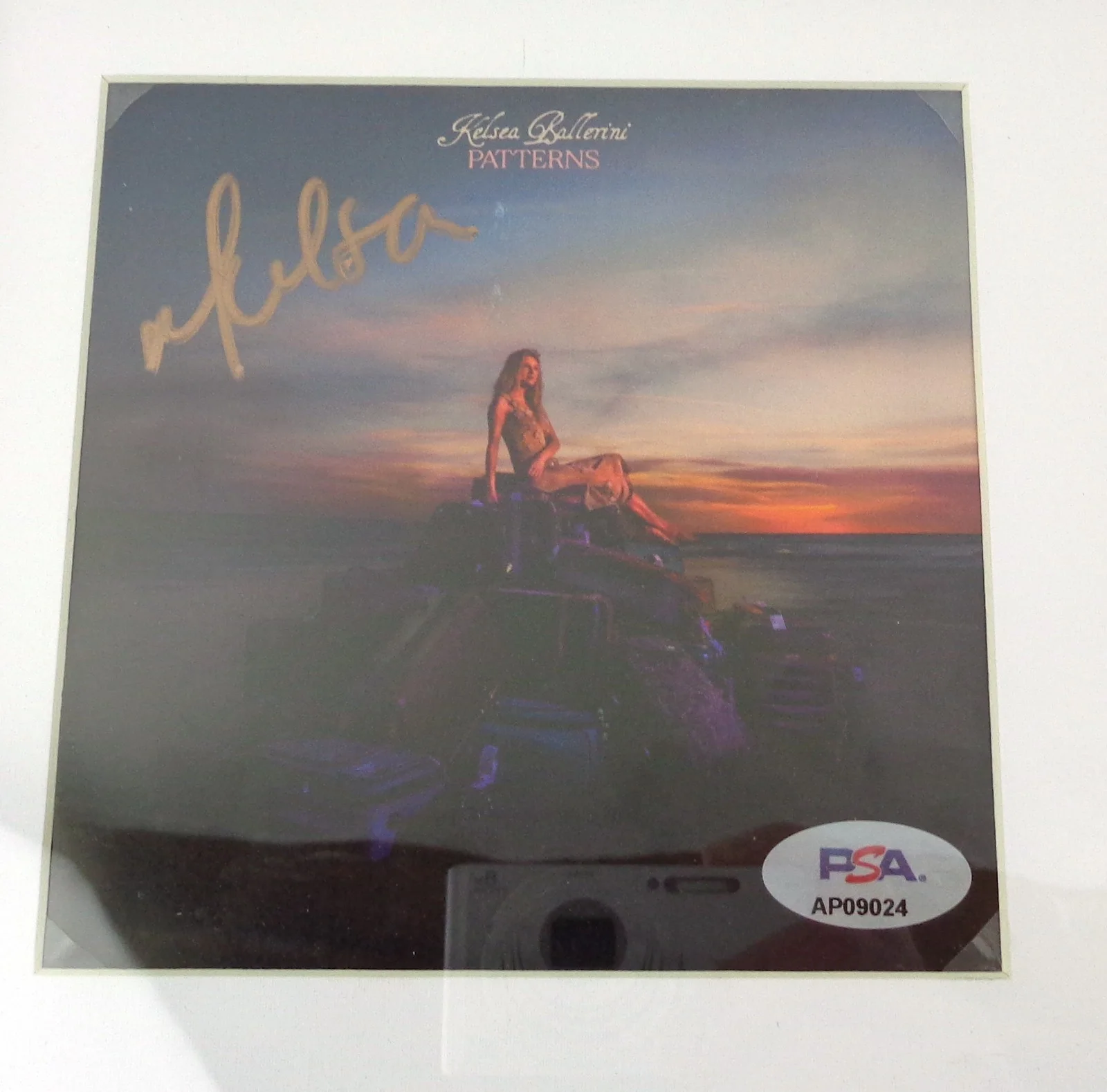 Kelsea Ballerini — Kelsea Ballerini Signed Autograph Patterns CD Framed PSA/DNA COA, image 2