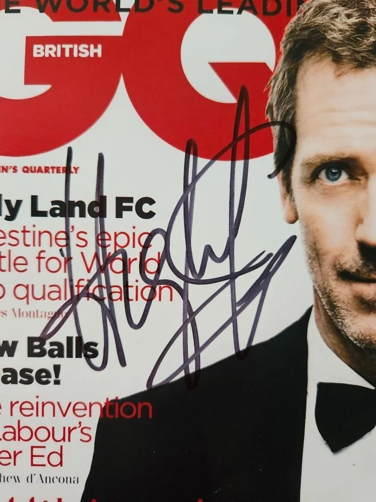 HUGH LAURIE — HUGH LAURIE HAND SIGNED AUTOGRAPHED 8X10 PHOTO GQ COVER HOUSE ACTOR STAR COA 2, изображение 2