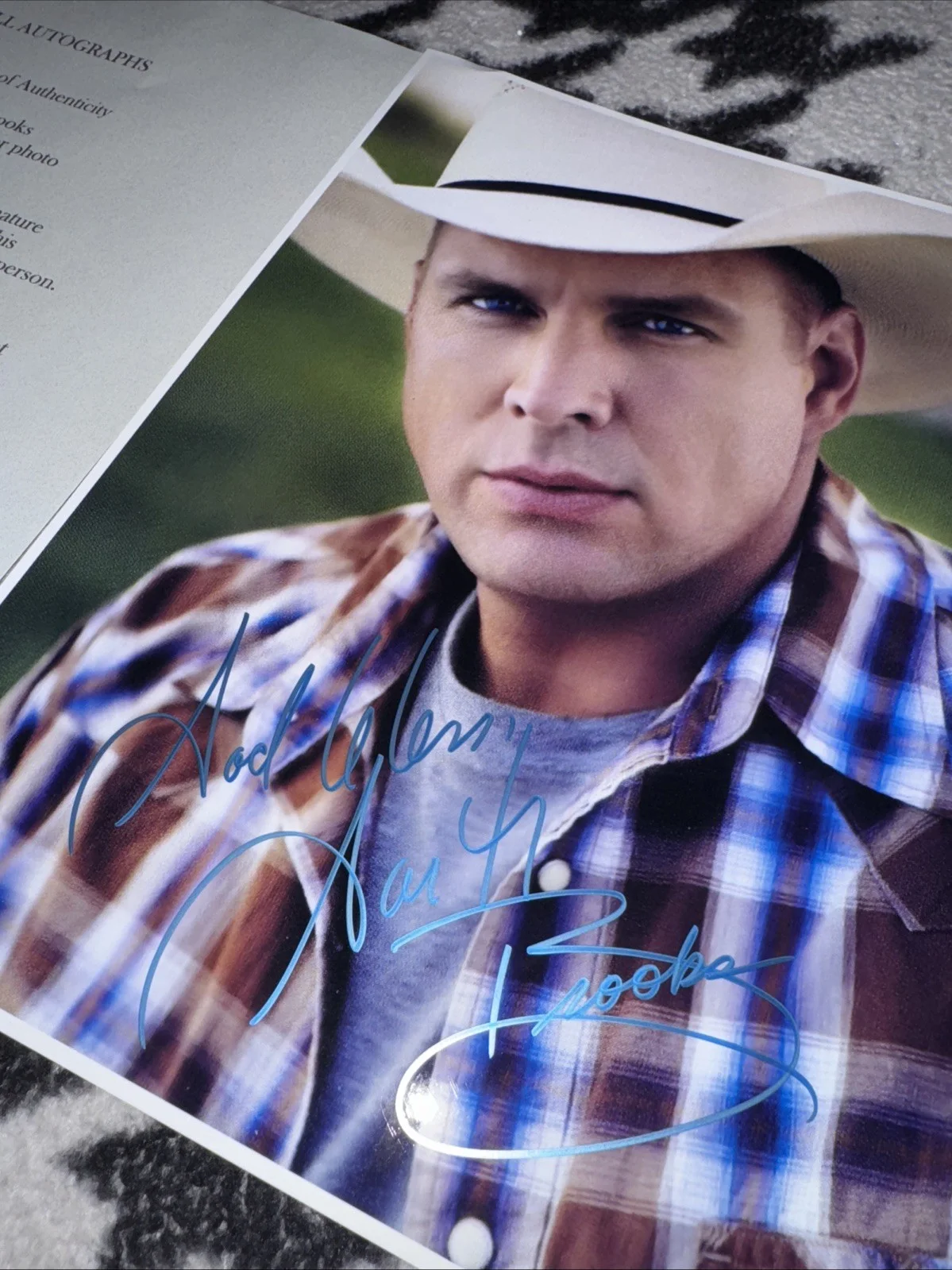 Authentic Signed Garth Brooks 8x10 Photo, image 4