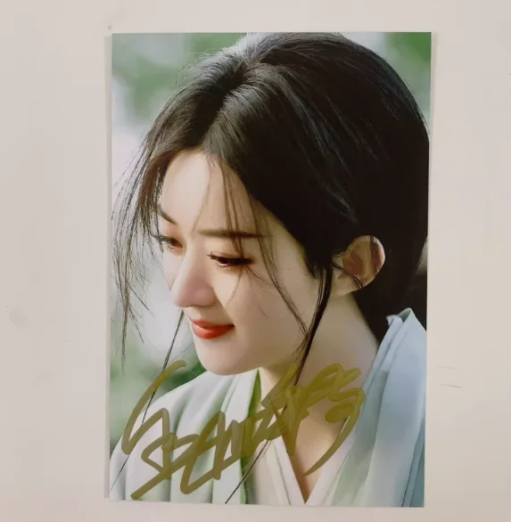 Zhao Liying's Signature 6-Inch Celebrity Autographed Photo, изображение 4