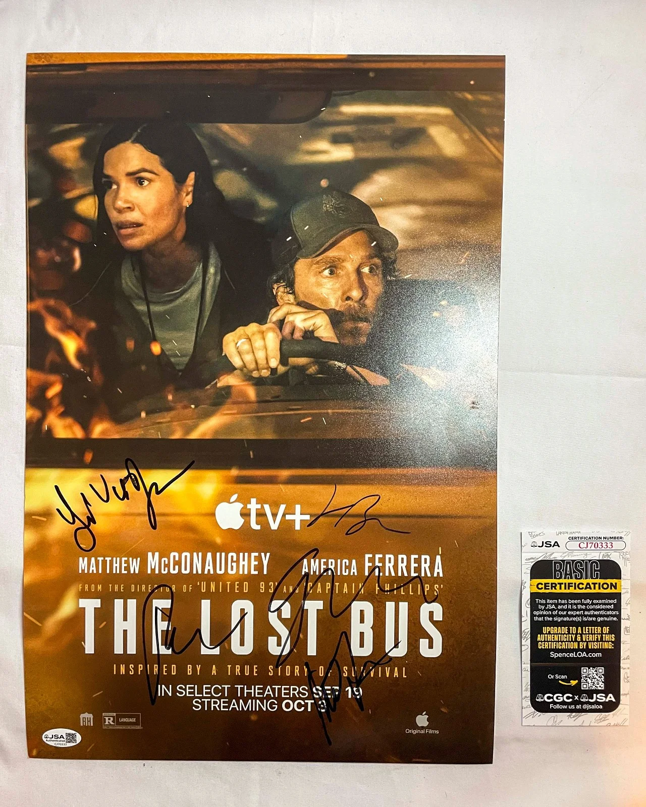 America Ferrera, Yul Vazquez, Paul Greengrass, Jason Blum — America Ferrera Paul Greengrass +2 Cast Signed THE LOST BUS 12x18 Photo JSA