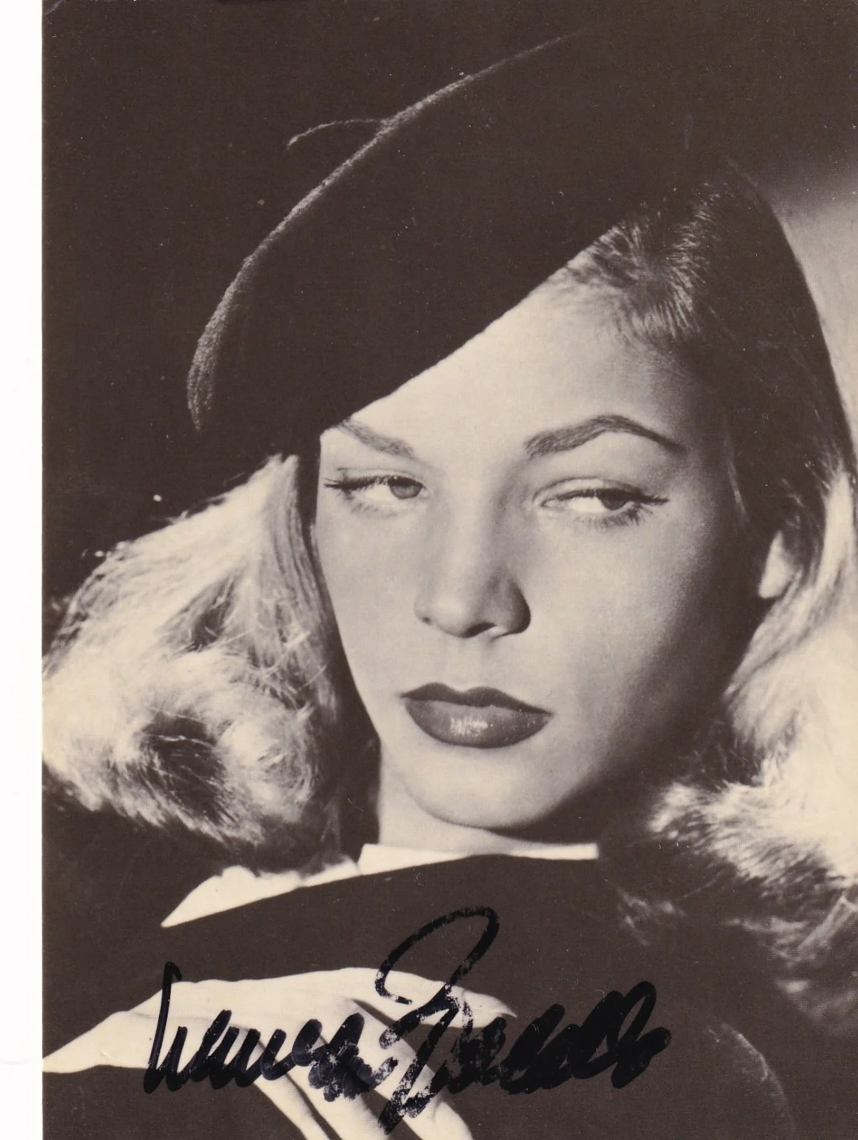 LAUREN BACALL — LAUREN BACALL . Autograph . Hand signed . 4-6 Inch . Very good condition .