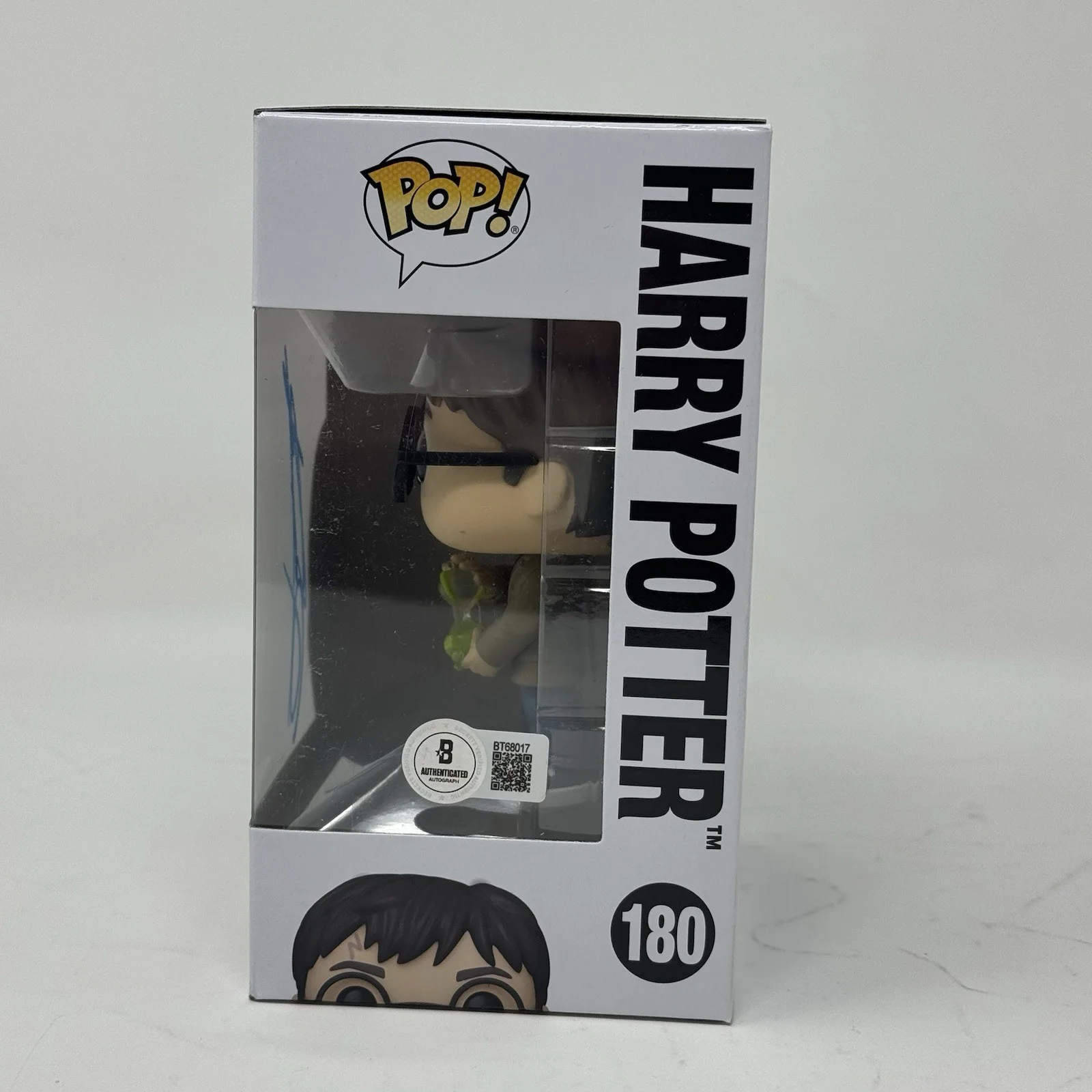 Daniel Radcliffe — Daniel Radcliffe Signed Harry Potter Funko Pop #180 Autograph Figure Beckett COA, image 4