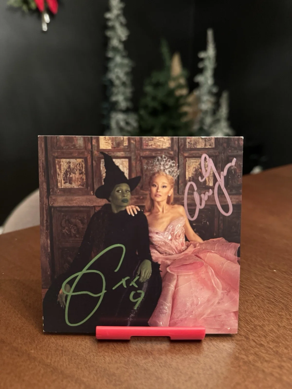 Wicked Soundtrack Signed CD Insert FULL AUTOGRAPH Ariana Grande Cynthia Erivo, image 2