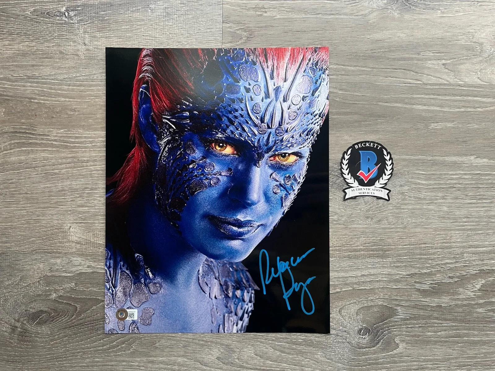 Rebecca Romijn — Rebecca Romijn Signed Mystique Metallic 11x14 Photo Beckett COA X-Men Marvel