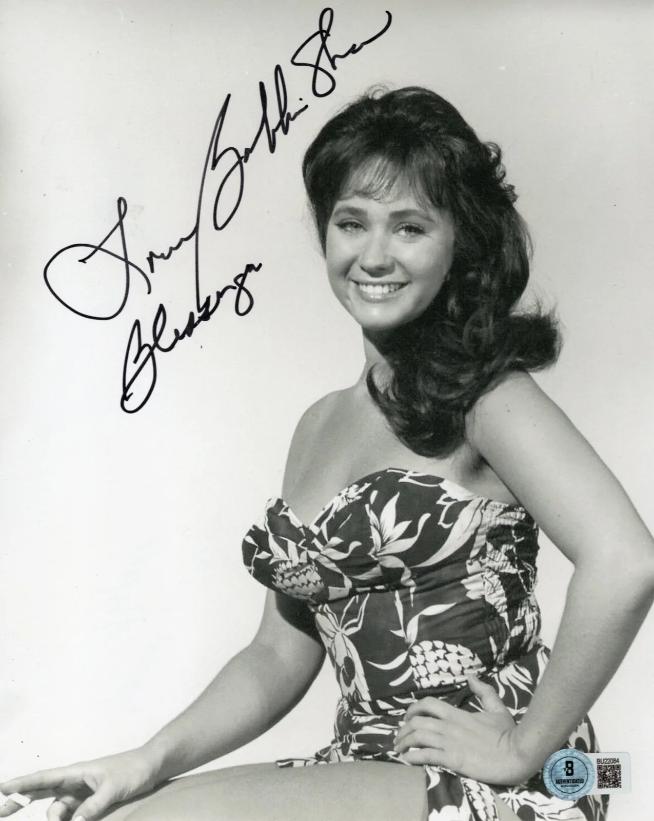 Sophia Loren — Bobbi Shaw SEXY Autographed Signed BEACH PARTY 8x10 Photo Beckett BAS COA