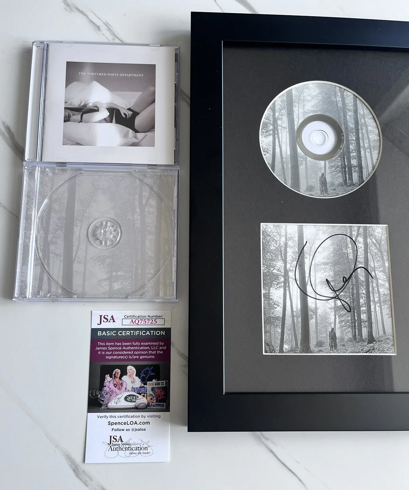 TAYLOR SWIFT FOLKLORE TTPD CD Hand Signed Autograph AUTHENTICATED JSA FRAMED, image 3