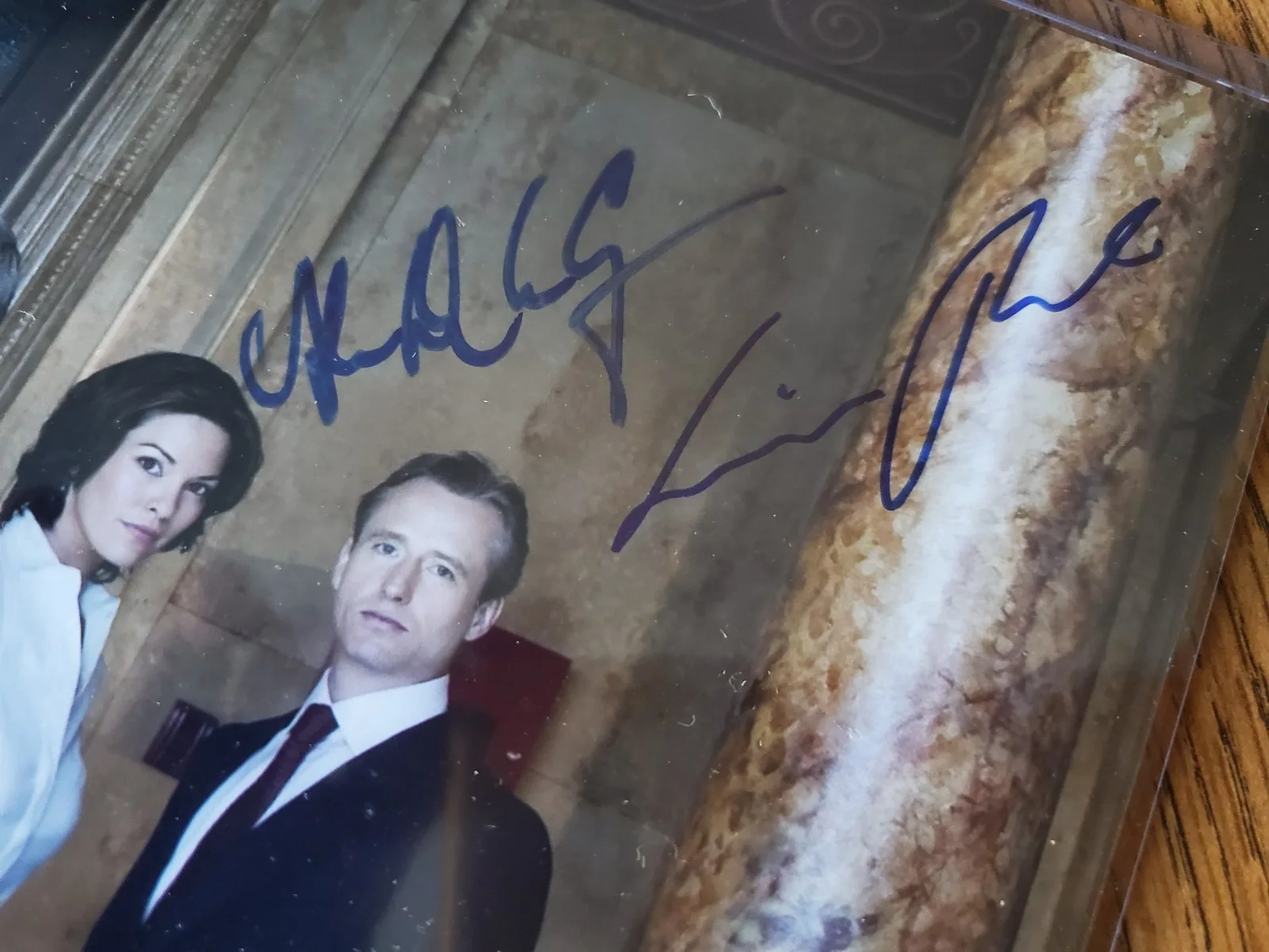 Five Signatures — LAW & ORDER 11X14 Autographed Cast Photo Signed by FIVE w/Letter of Authenticity, изображение 2