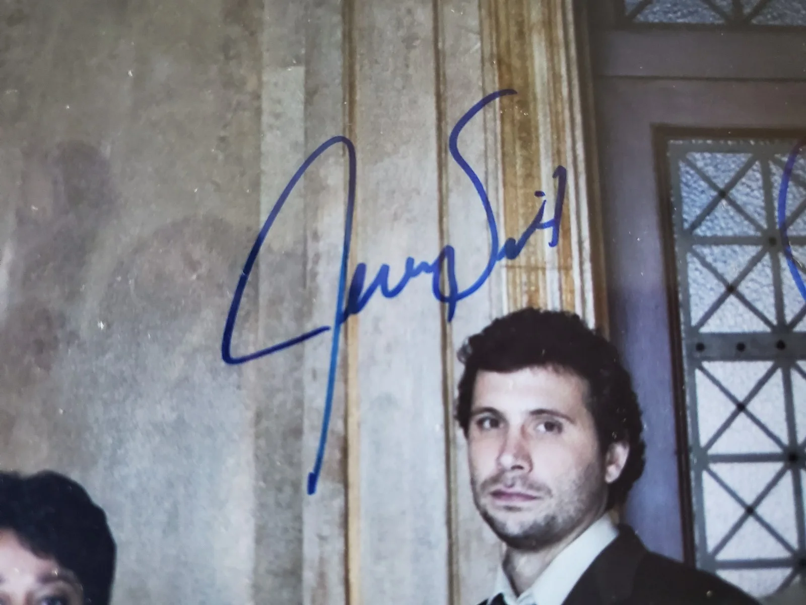 Five Signatures — LAW & ORDER 11X14 Autographed Cast Photo Signed by FIVE w/Letter of Authenticity, изображение 4