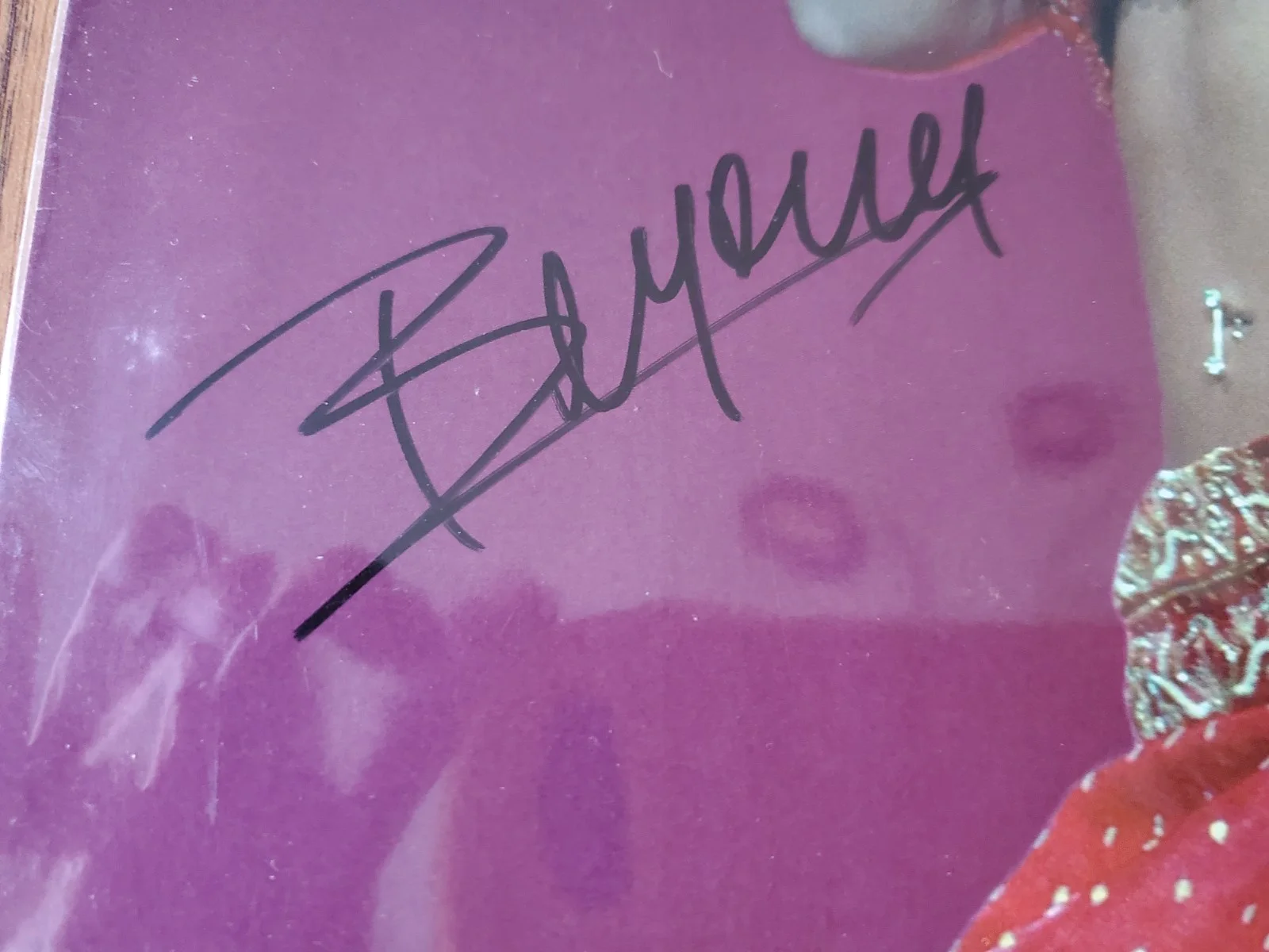 Beyonce — BEYONCE 11 X 14 Autographed Photo with Letter of Authenticity FANTASTIC, изображение 3