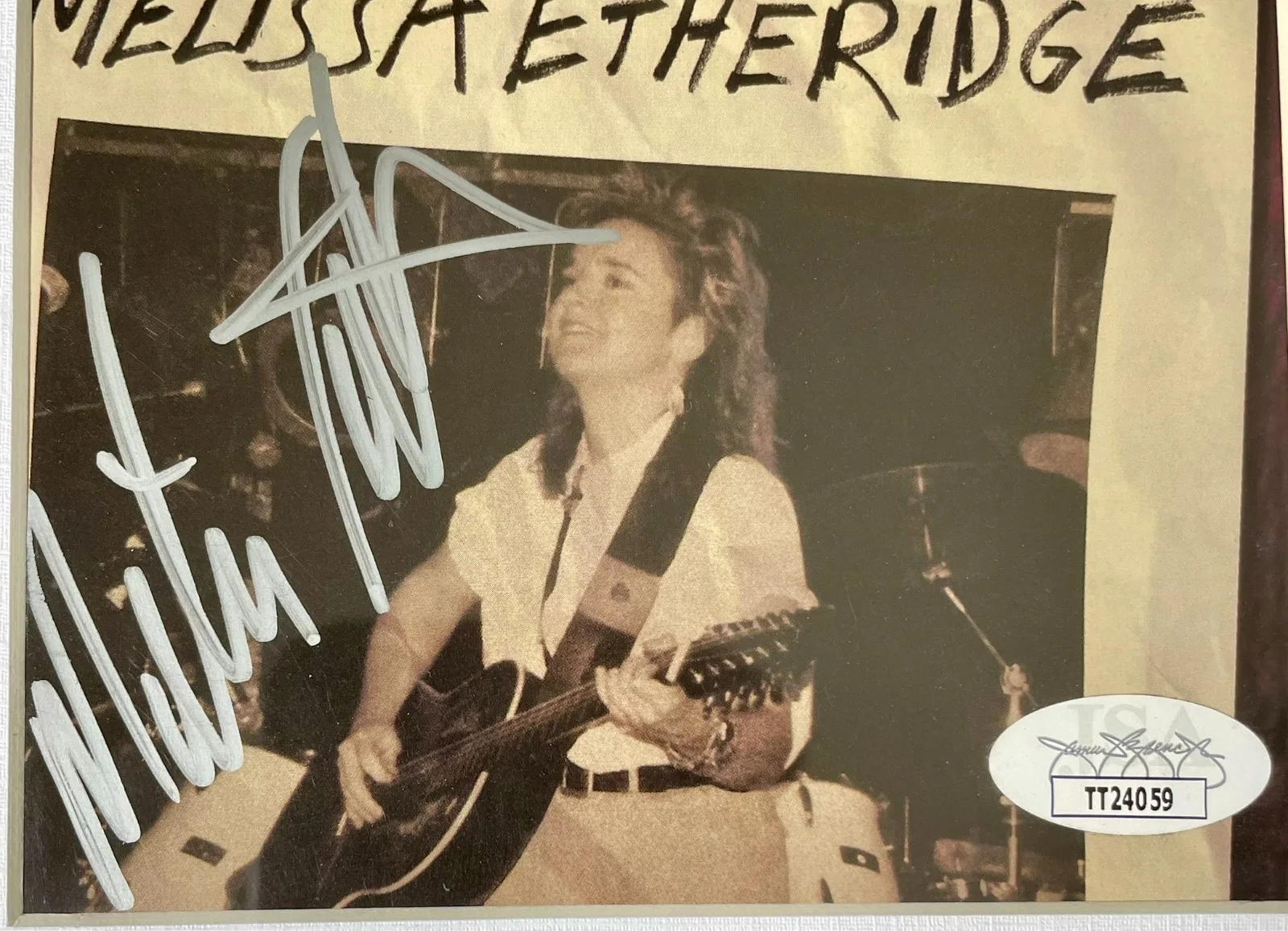 Melissa Etheridge — Melissa Etheridge Signed One Way Out CD Booklet Framed Display Autograph JSA COA, image 2
