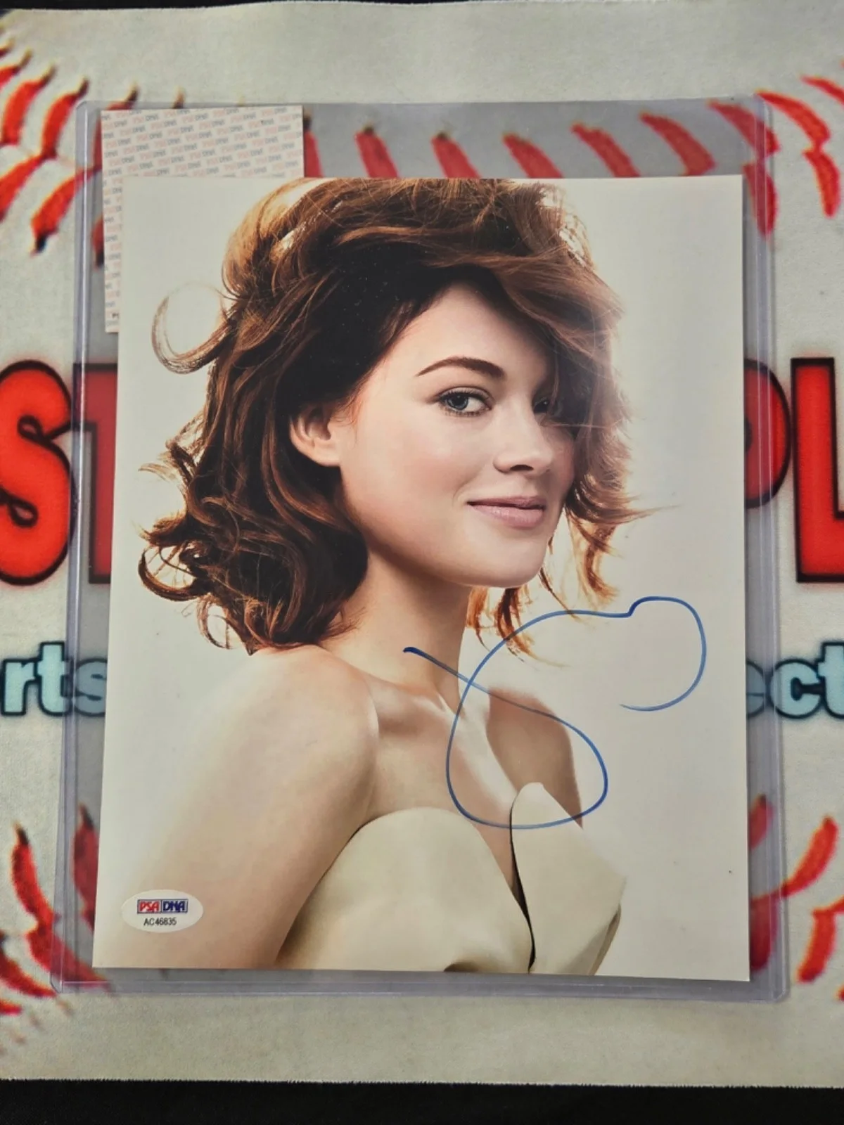 Jane Levy — Stunning Jane Levy Autographed 8x10 PSADNA Shameless Zoey Extraordinary Playlist