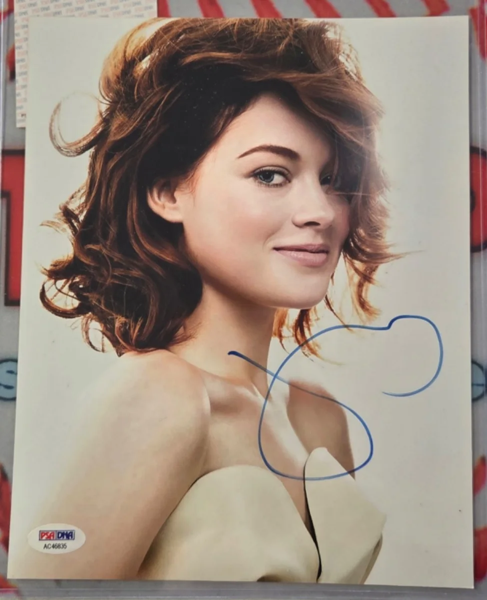 Jane Levy — Stunning Jane Levy Autographed 8x10 PSADNA Shameless Zoey Extraordinary Playlist, image 2