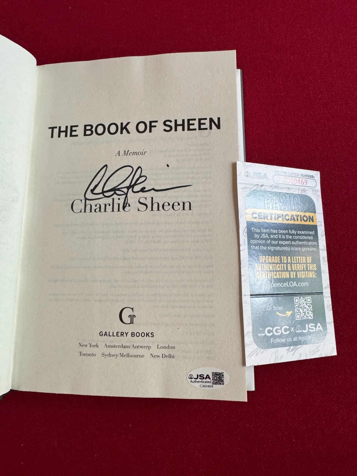 Charlie Sheen "Autographed" (JSA) "THE BOOK OF SHEEN" Hardcover Book (Vintage), изображение 2