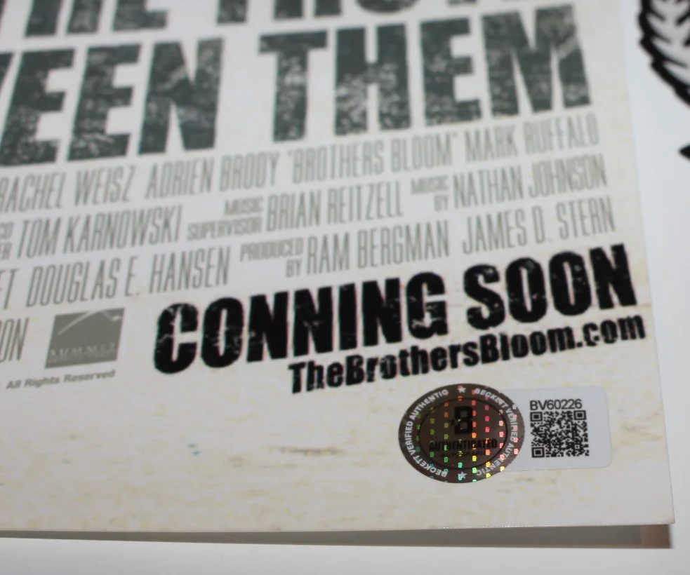 DIRECTOR RIAN JOHNSON SIGNED 'THE BROTHERS BLOOM' 12x18 MOVIE POSTER BECKETT COA, изображение 3