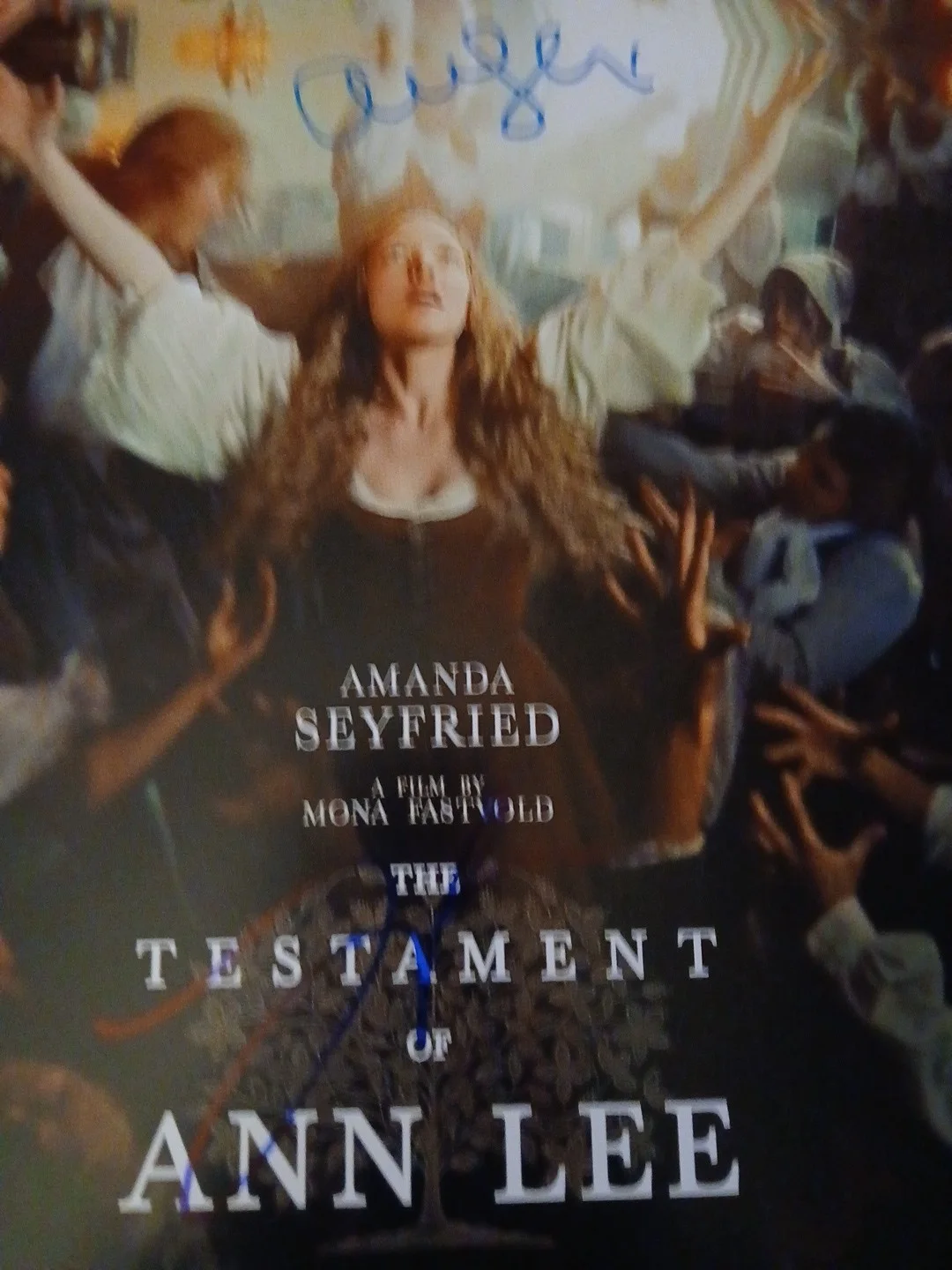 lewis pullman, amanda seyfried — SEYFRIED/PULLMAN Hand Signed 🔥 The Testament Of Anna Lee 🔥 11x17 Photo 📸, изображение 5