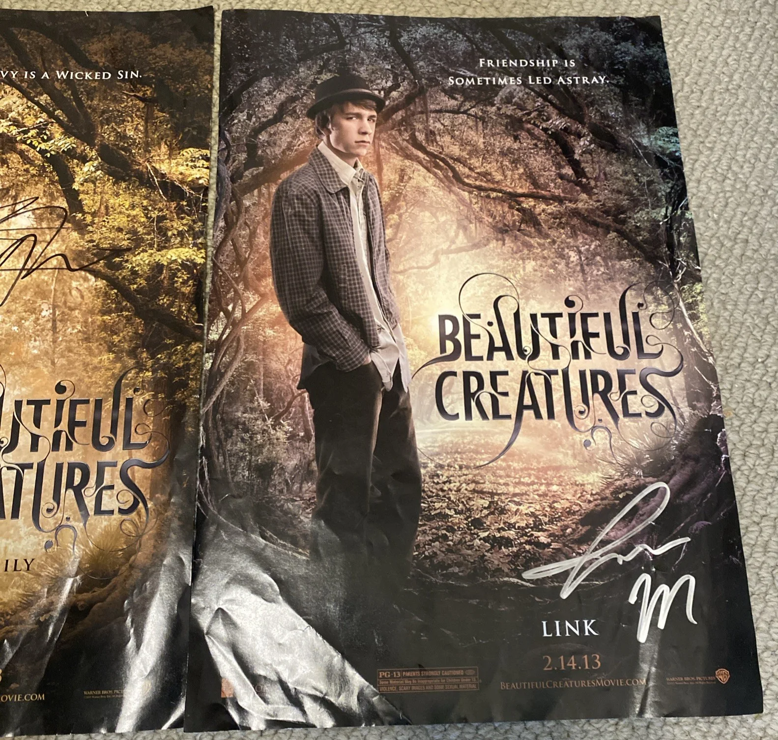 Rachel Brosnahan — 3 Signed Posters Beautiful Creatures Writers Zoey Deutch Thomas Mann Autographs, image 4