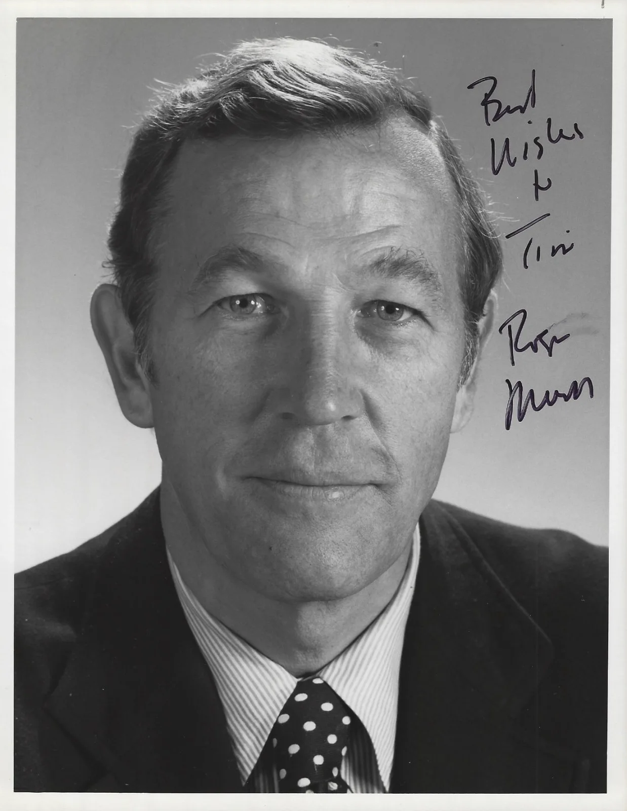 Roger Mudd — Roger Mudd Autographed Signed 7x9 Photo - CBS NBC History Channel - w/COA