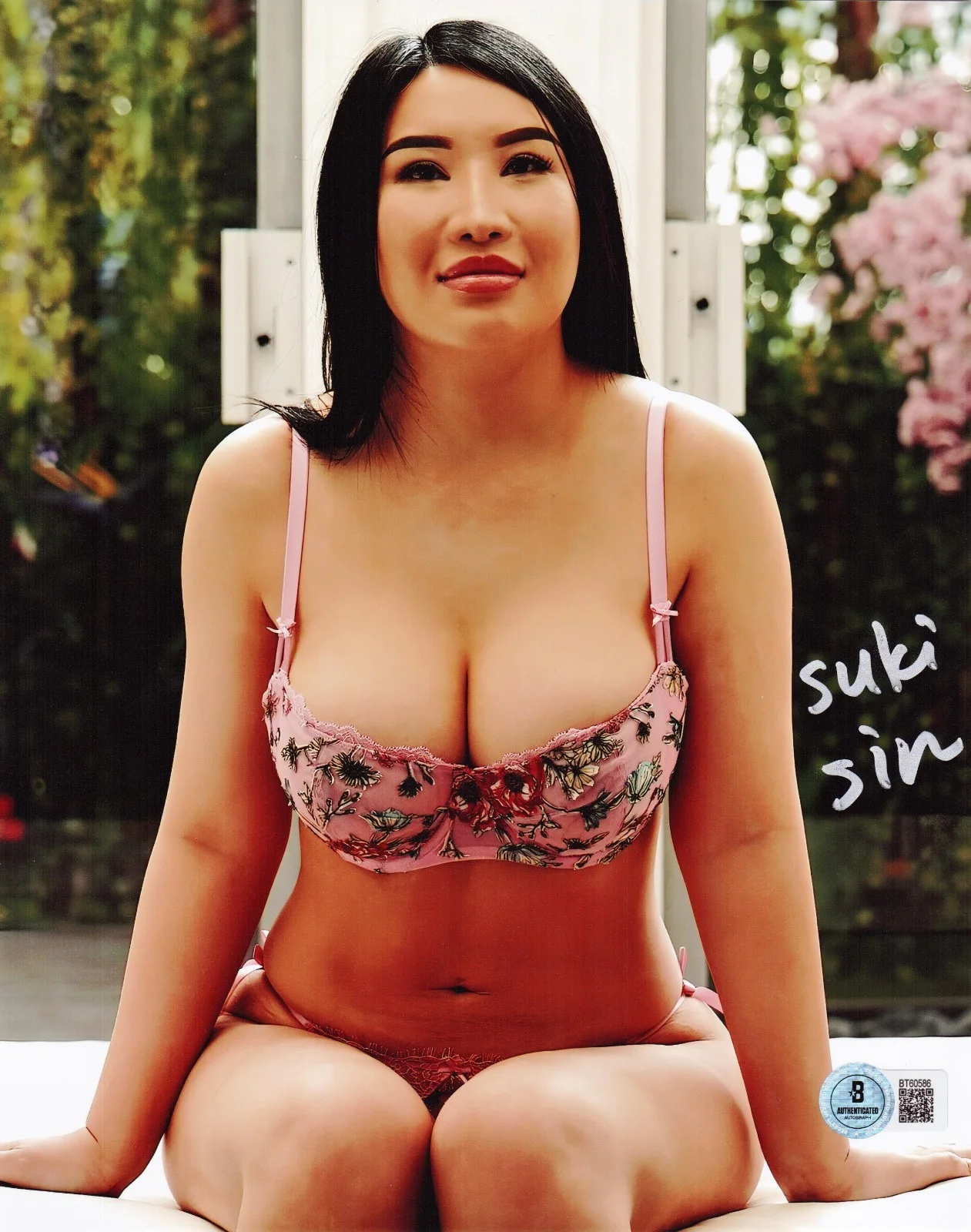 Suki Sin — Hot Sexy Suki Sin Signed 8x10 Photo Adult Star Authentic Autograph Beckett