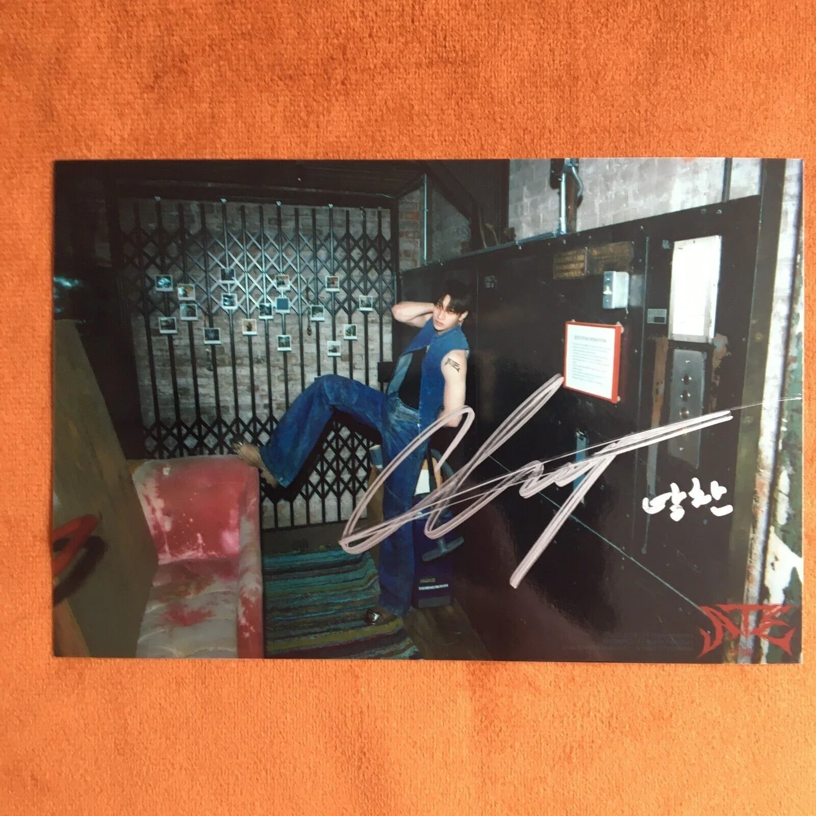 Bang Chan — Bang Chan Autographed Photo Stray Kids SKZ ATE Hand Signed K-POP Collection 2024, изображение 3