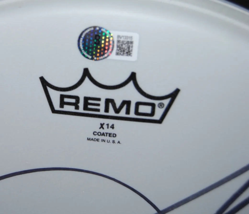 VANILLA ICE signed (ICE ICE BABY) drum head with Sketch BECKETT BAS BV13315, изображение 2