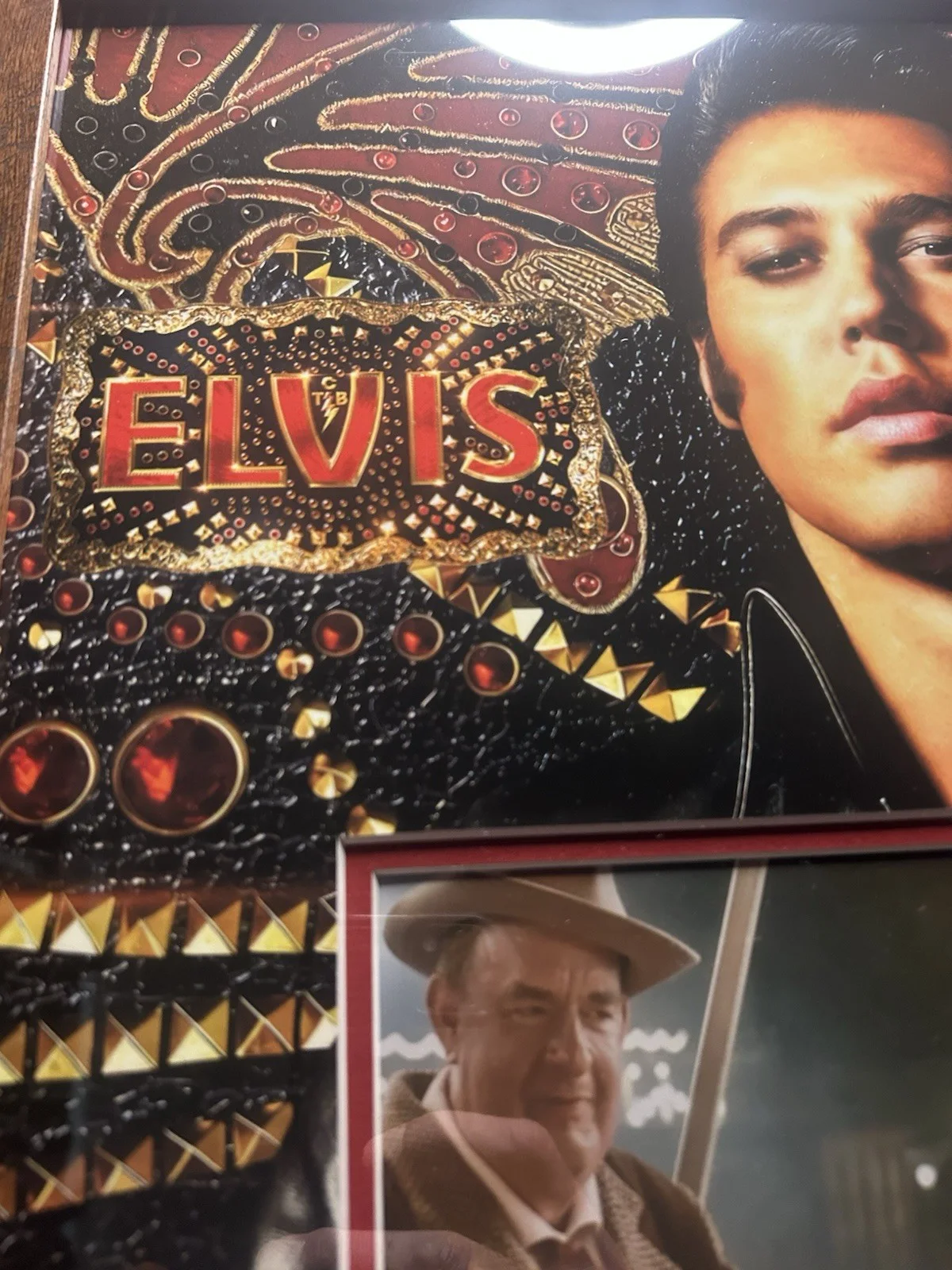 Austin Butler — Austin Butler Is Elvis! Custom Photo Mat and Autographed 8x10 with COA, изображение 2