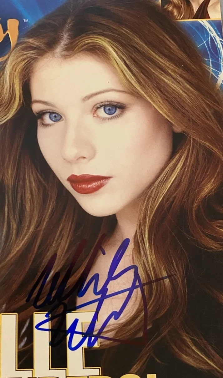 Michelle Trachtenberg — Michelle Trachtenberg d.2025 Signed BUFFY The Vampire Slayer Magazine w/ JSA COA, изображение 2