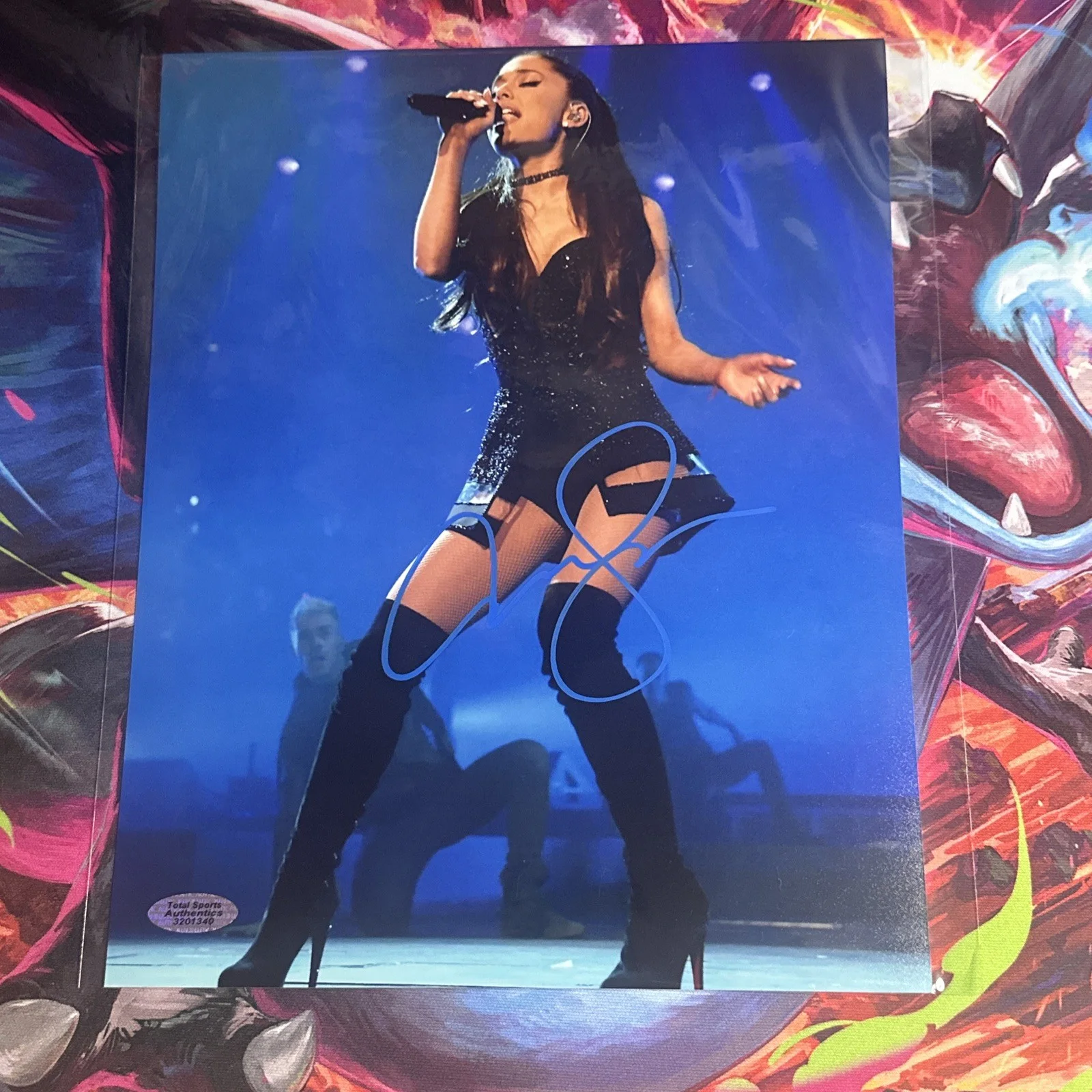 Ariana Grande Signed 8x10 Photo - With COA - Mint, image 3