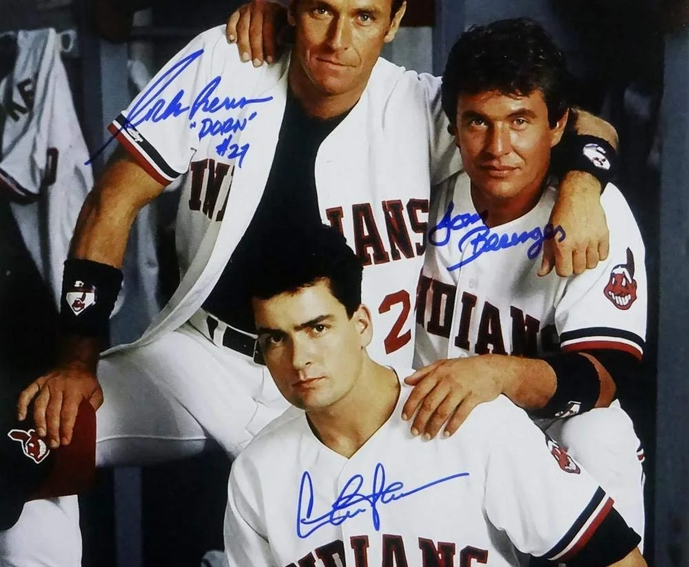 Charlie Sheen, Corbin Bernsen, Tom Berenger — Sheen/Berenger/Bernsen Autographed Major League 16x20 Photo- Beckett Auth *Blue, изображение 4