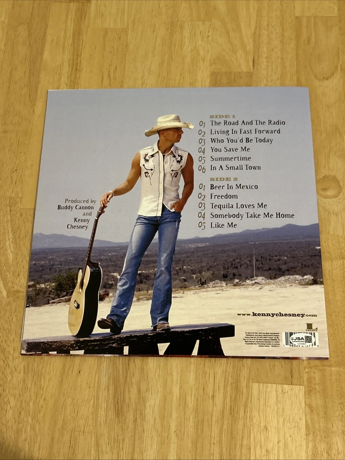 Kenny Chesney Autographed The Road And The Radio Album Vinyl JSA Certified, изображение 3