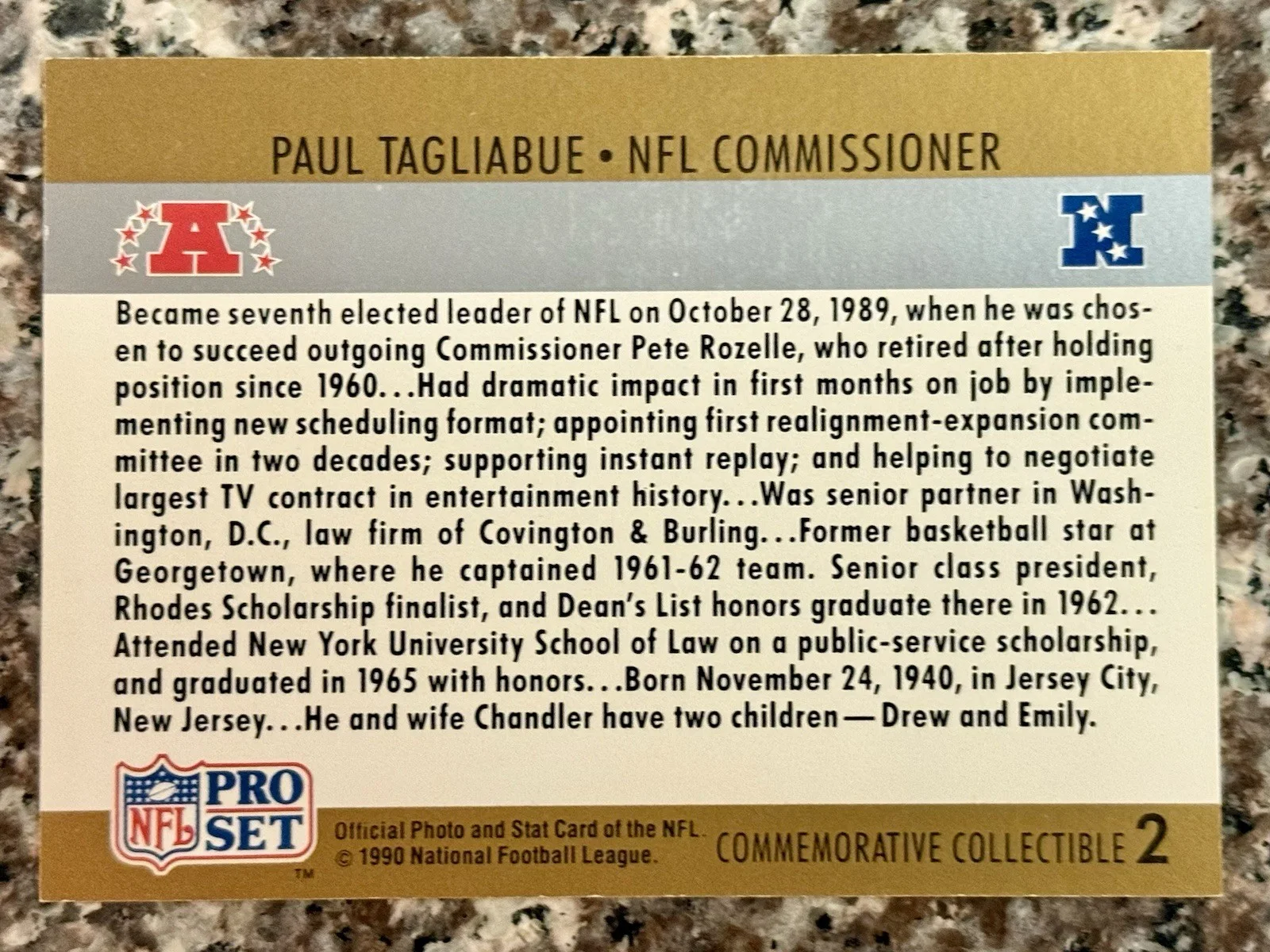 Paul Tagliabue — PAUL TAGLIABUE HAND SIGNED 1990 PRO SET FOOTBALL NFL FOOTBALL COMMISSIONER, изображение 2