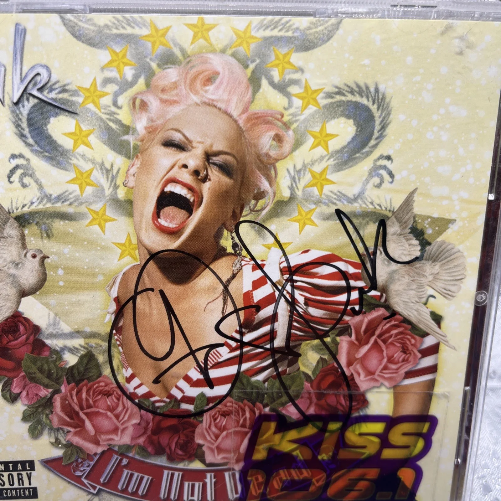 P!nk Signed CD Authentic - Autographed Booklet ‘I’m Not Dead’ RARE, image 3