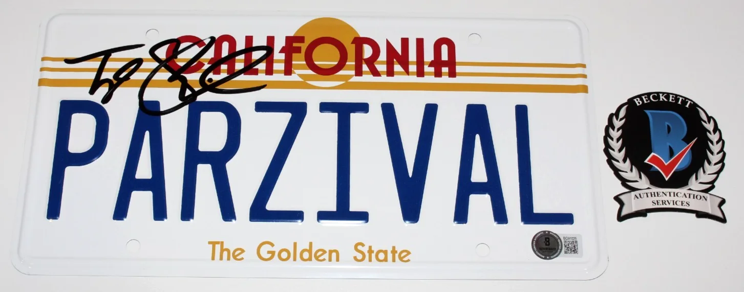 TYE SHERIDAN SIGNED READY PLAYER ONE 'PARZIVAL' MOVIE LICENSE PLATE BECKETT COA, image 2